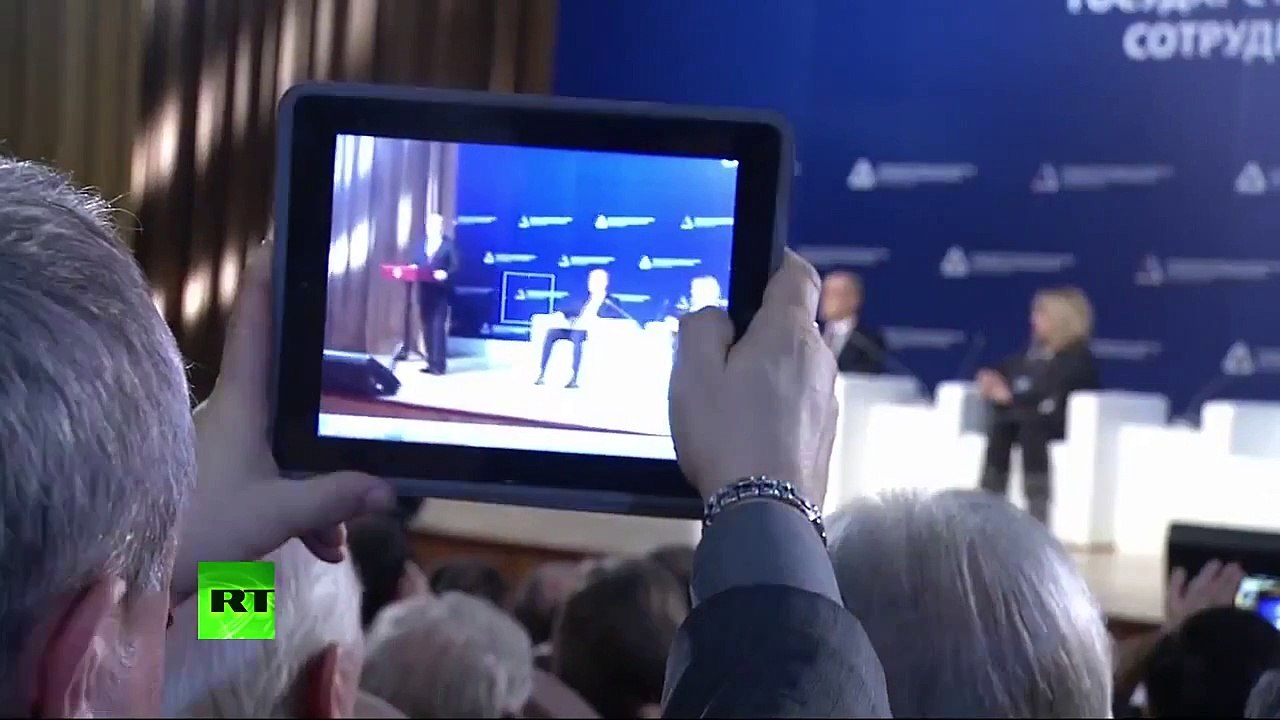 Владимир Путин на форуме «Государство и гражданское общество» о поддержке НКО в России