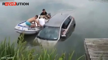 Two Teens Rescued Elderly Couple From Sink