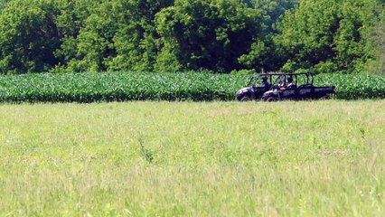 Download Video: RANGER CREW 900 vs. John Deere Gator 825i S4 – Power - Polaris RANGER