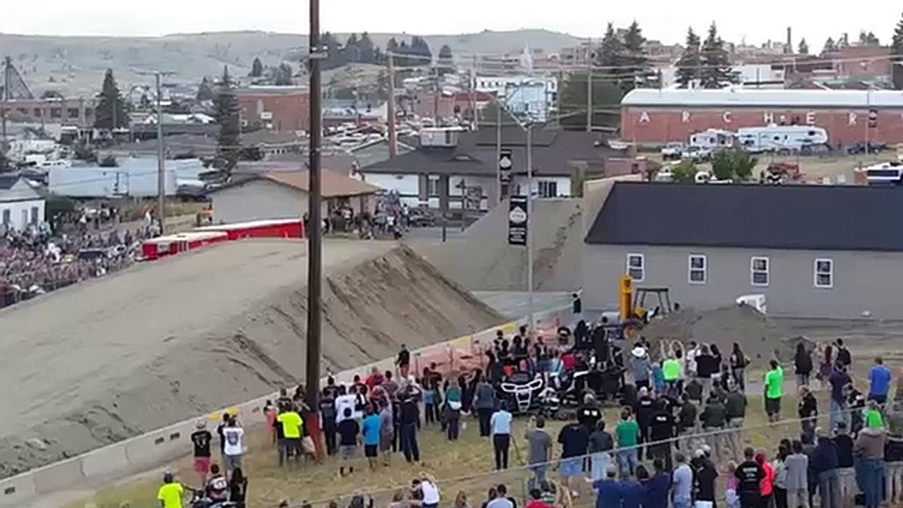 Record du monde de saut en camion