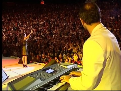 Nancy Ajram - Shakhbat Shakhabit - Live in Carthage 2008 نانسي عجرم - شخبط شخابيط