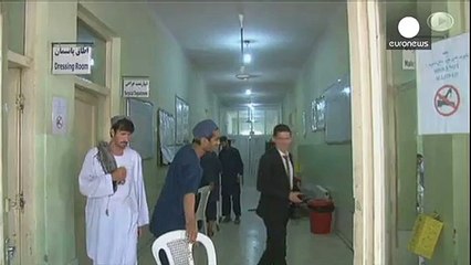 Стрілянина на афганському весіллі: клани посварилися через поліцейського