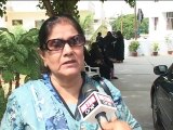 Female Students & Their Parents-Protesting Against Objectionable Contents in School -In Karachi Watch Video