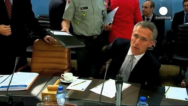 Nato, via libera all'operazione turca contro Isil e Pkk. Erdogan Fine al processo di pace con i miliziani curdi