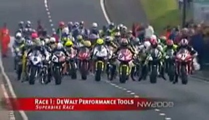 Course de motos sur les routes de l'île du Man