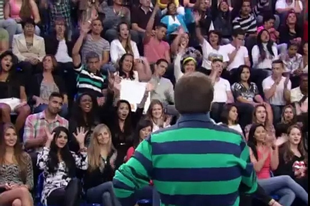 Dayane Alencar & Tainá Grando - Dançando Funk [Domingão do Faustão] (0002