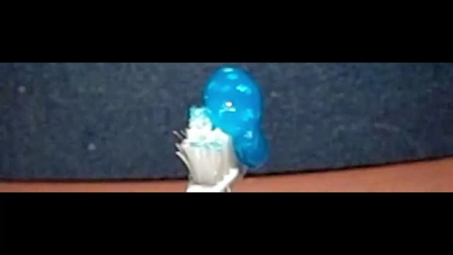 Slow Motion SONICARE Toothbrush (1200 FPS)