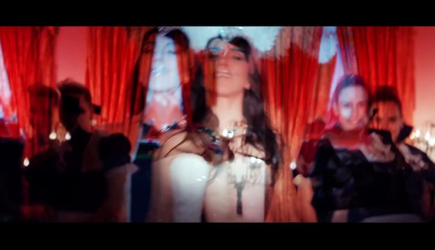 Volga Tamöz Ft. Hande Yener - Sebastian