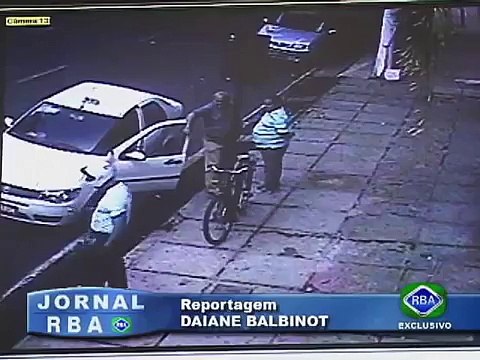 agente de transito agredido por mais um condutor enfurecido!