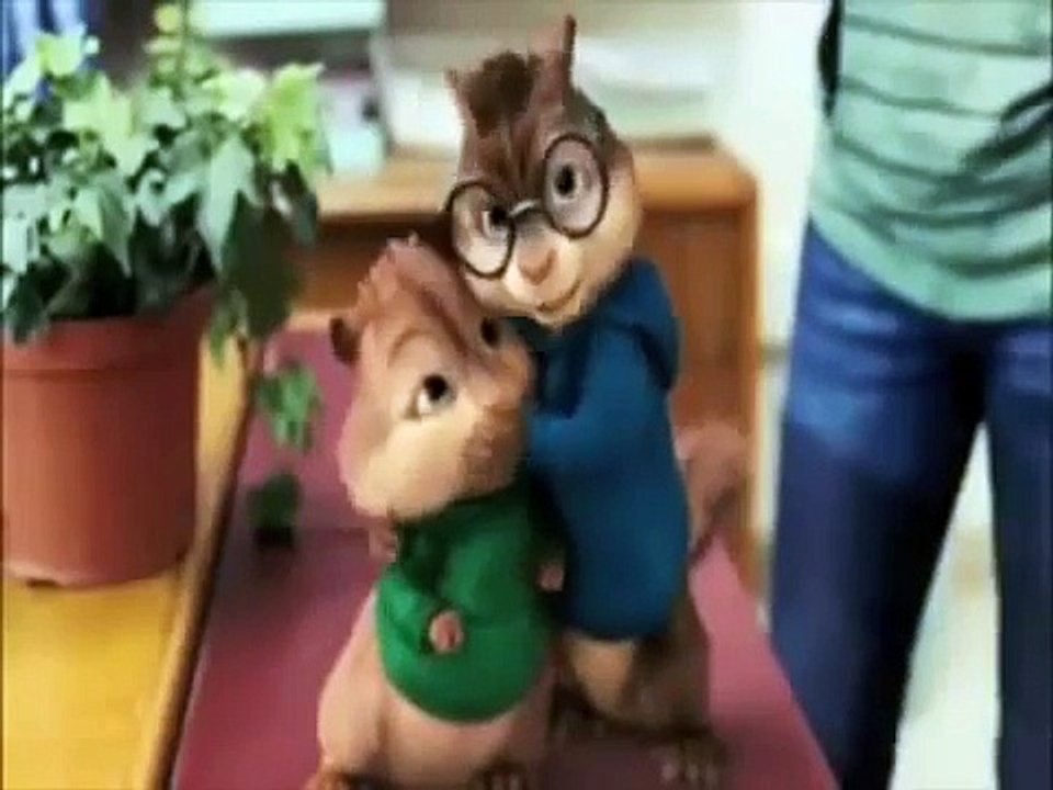Alvin And The Chipmunks - Right Round (Music Video)
