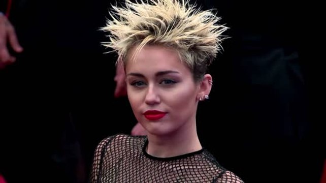 Miley Cyrus is Snubbing Vogue Cover Shoot Offers
