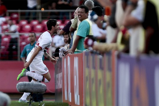Pato diz estar feliz e afirma: 'Vou ser campeão no São Paulo'