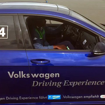 Carlos Ascues: Naldo le hizo una carrera de autos en Wolfsburgo (VIDEO)