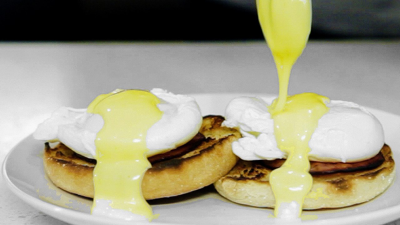 How to Make Hollandaise Sauce