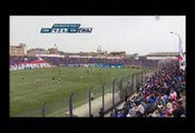 Deportivo Municipal vs. Ayacucho FC: el Chavo del 8 se lució en la tribunas del estadio