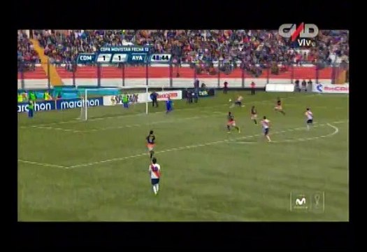 Deportivo Municipal: Mario Villasanti evitó gol edil con partes íntimas (VIDEO)