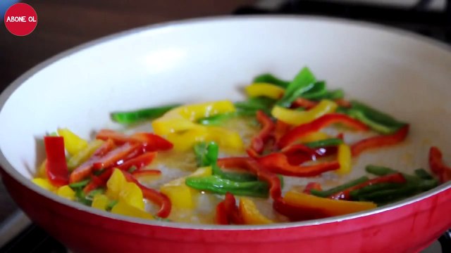 Biberli Mantarlı Omlet Sebzeli Yumurta Tarifi