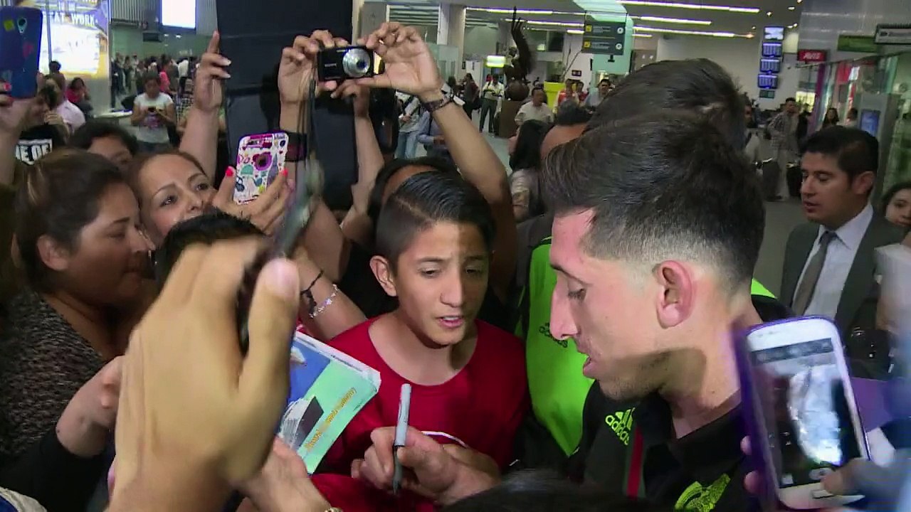 Destituyen al “Piojo” Herrera por agredir a periodista