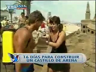 Paqui Peña destroza castillo de arena