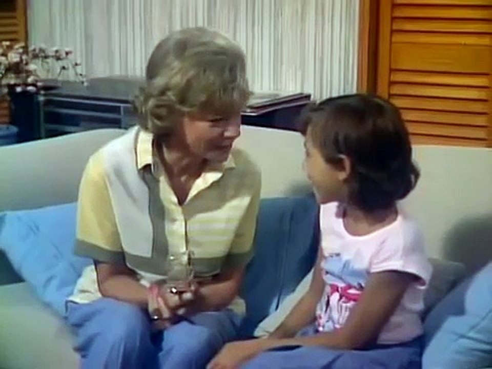 Neighbours ( 1985 ) E015
