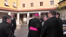 Il vescovo Carlo Roberto Maria Redaelli visita i luoghi della sofferenza (14/10/2012)