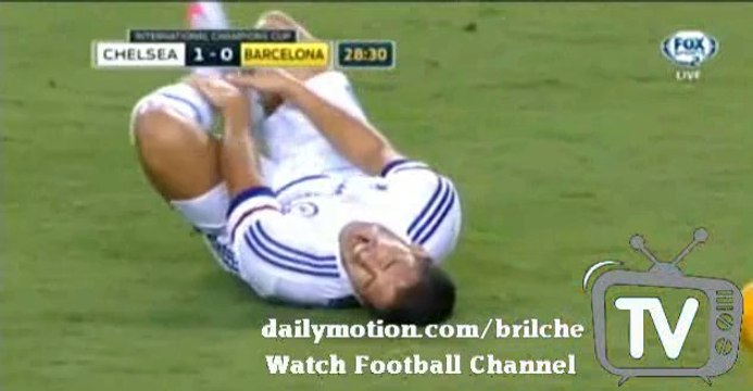 Hazard Injured Leg Chelsea v. FCB 29.07.2015