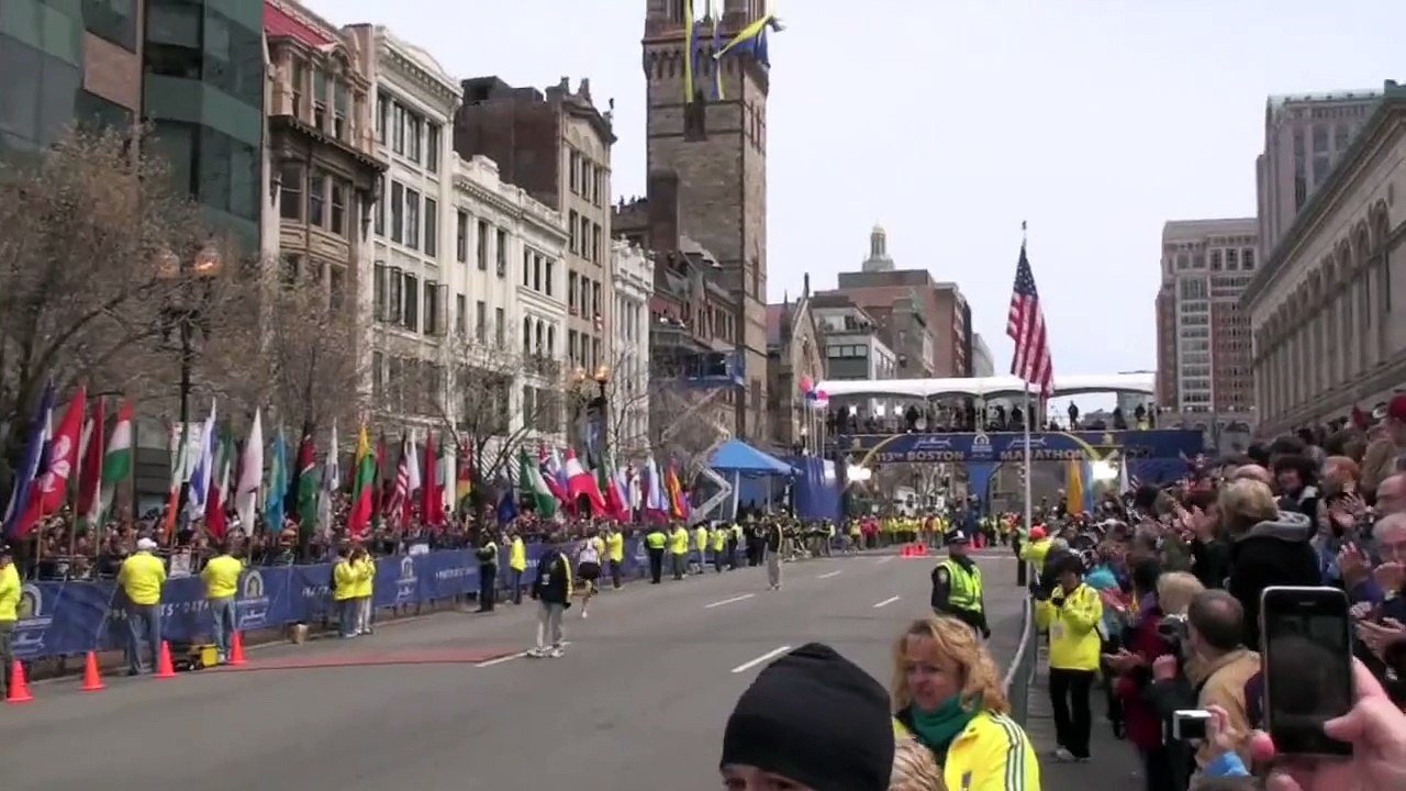 Ryan Hall Boston Marathon sprint finish | Press Conference World Vision and Invisible Children