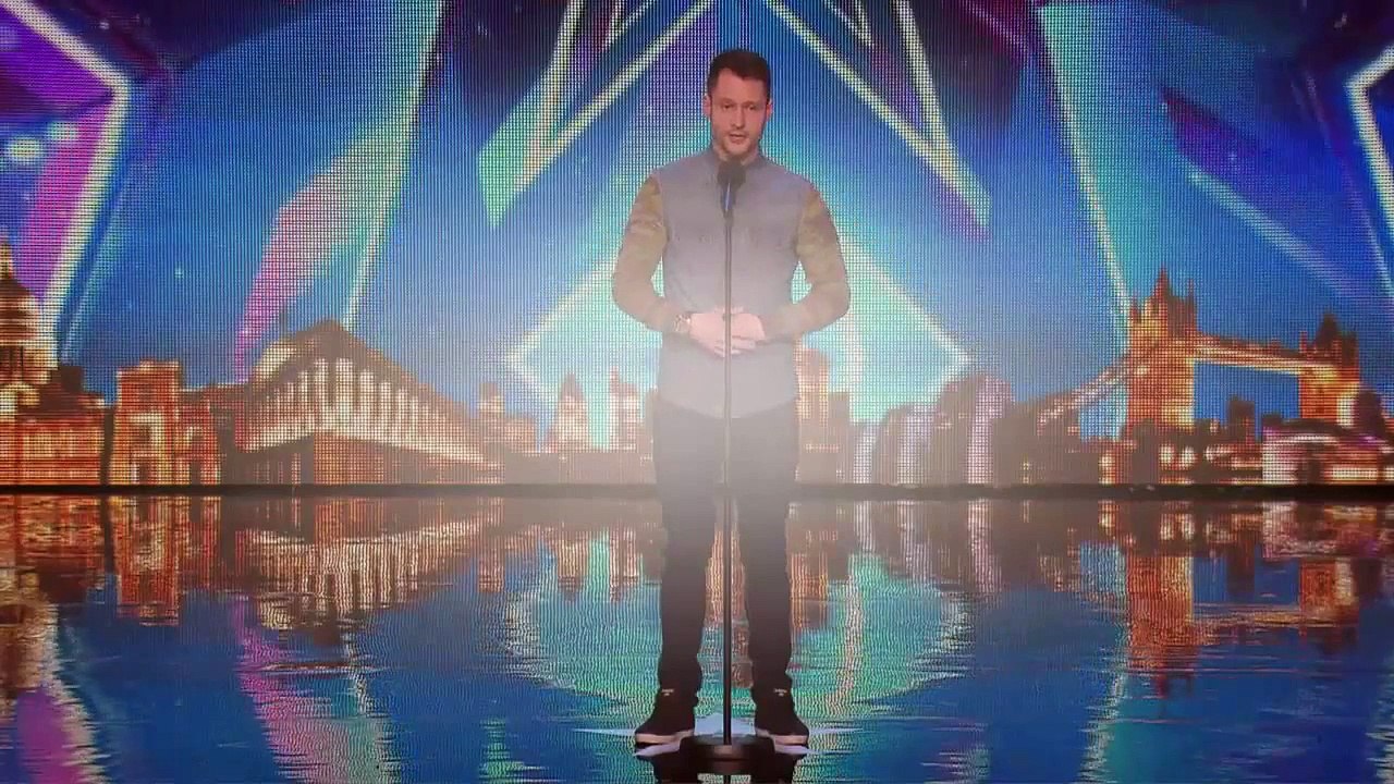 Golden boy Calum Scott hits the right note | Britain's Got Talent 2015