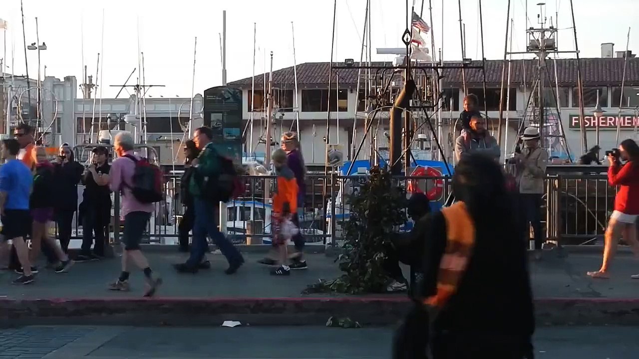 The Scary Bush Man (David Johnson - World Famous Bushman) at Fisherman's Wharf in San Francisco