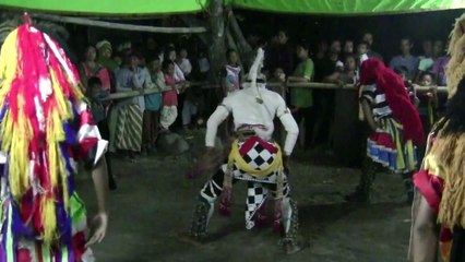 Bali and beyond. Balinese trance dance with gamelan music