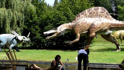 Archaeologist Surprise Egg Kinder Surprise Welcome to Jurassic Park