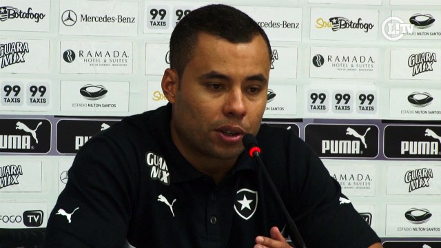 Apesar de tropeço, Jair Ventura celebra liderança isolada do Botafogo