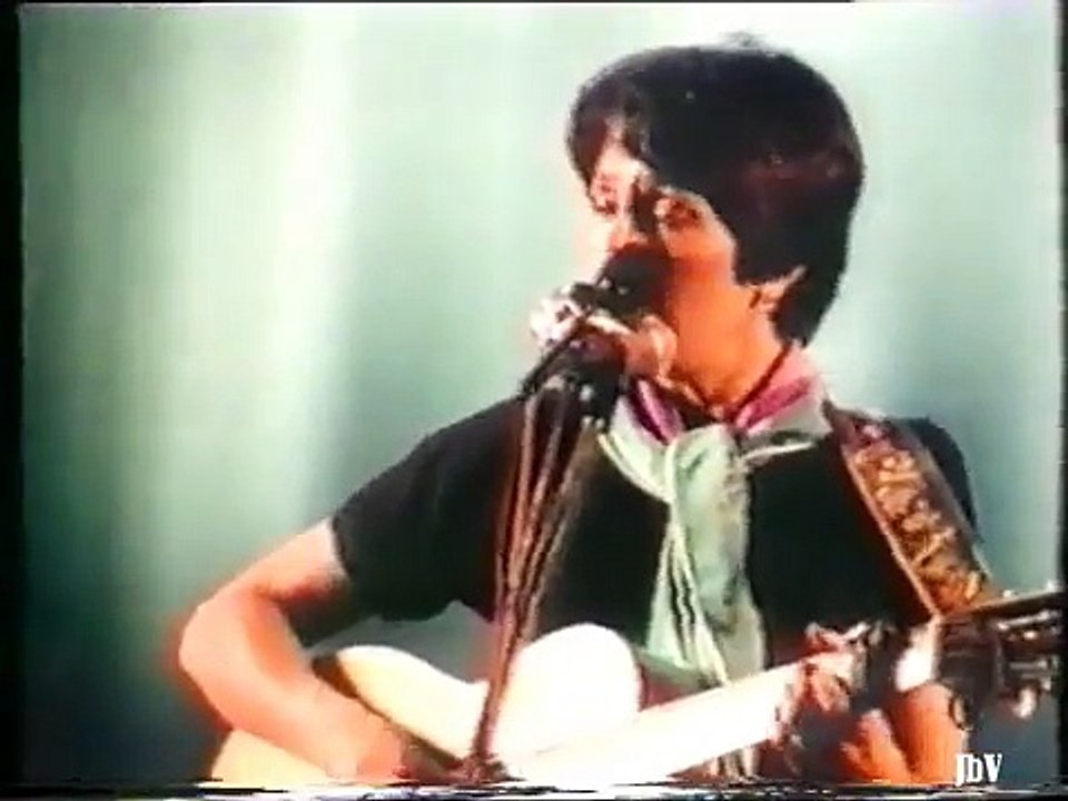 JOAN BAEZ:  Beatles Medley (Imagine, Let It Be, Yesterday) - in concert 1981