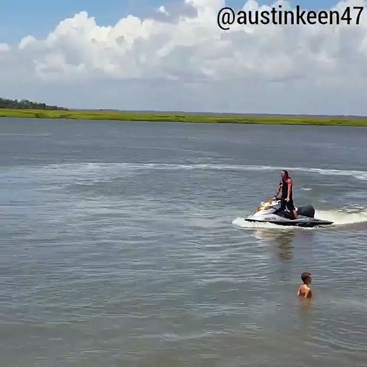 Steal a Jet-Ski as in GTA - Voler un Jet-ski façon GTA