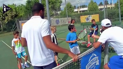 Jo Wilfried Tsonga, professeur de tennis des enfants