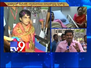 KCR praised by HC CJ for standing by Pratyusha