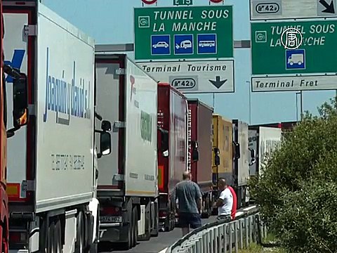 Франция и Великобритания договорились высылать мигрантов