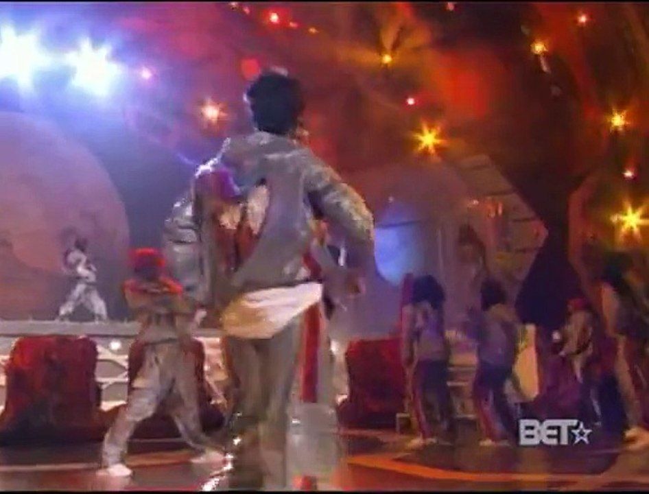 Missy Elliott Feat. Ciara & Fatman Scoop - Lose Control (BET Awards 2005)