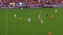 Hazard scores a sweet solo golazo against Barca