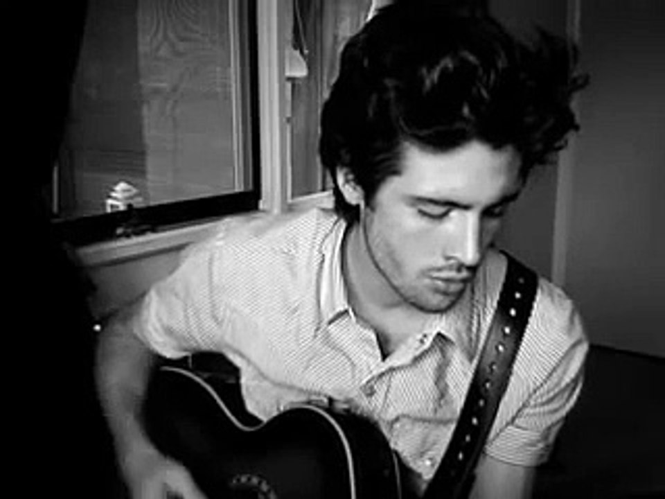 Use Somebody Kings of Leon (Acoustic)