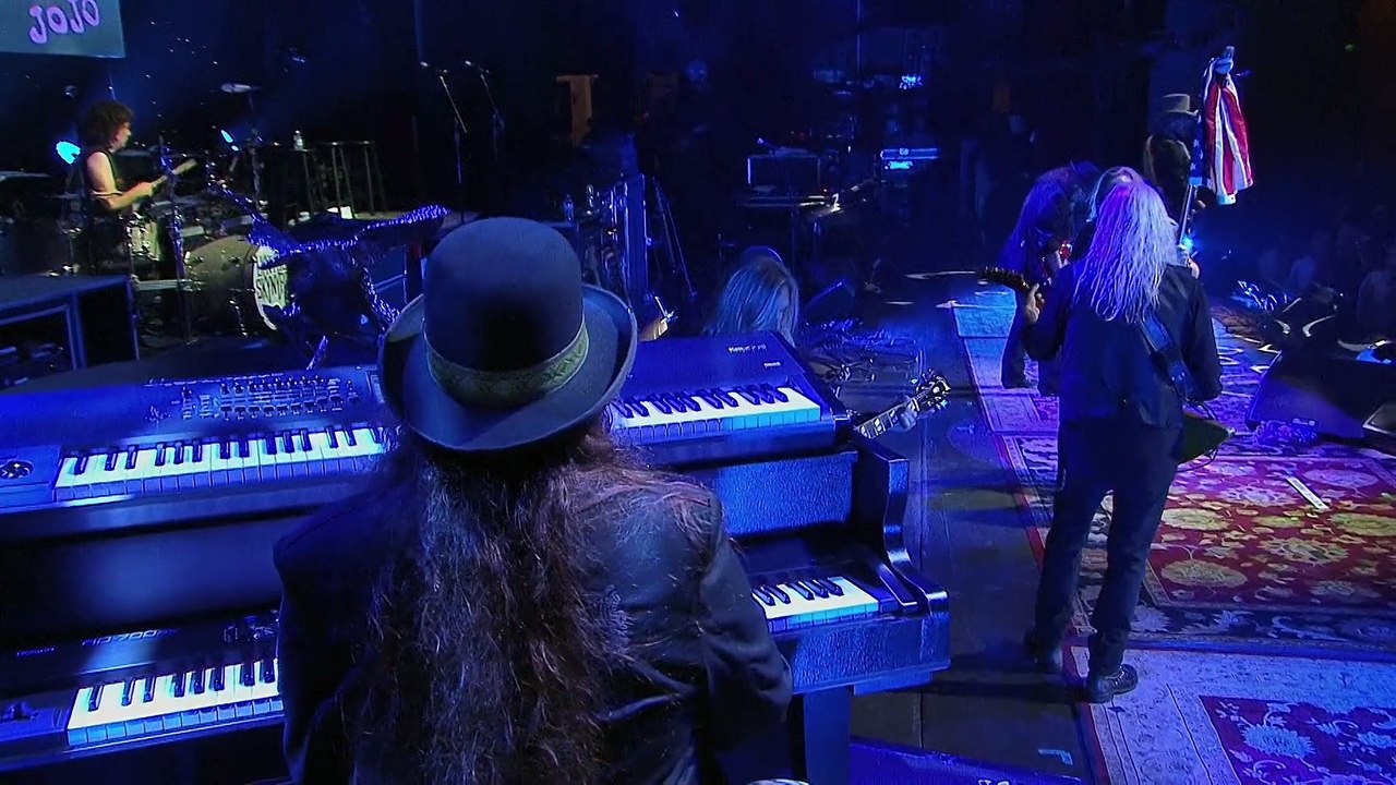 Lynyrd Skynyrd -  Free Bird  (One More For The Fans) ★ HD 1080p.