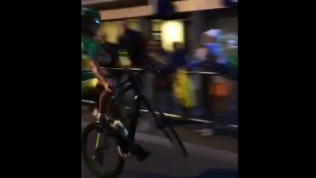 Chute de Peter Sagan en wheeling