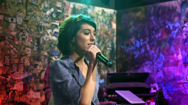 Christina Grimmie Performs SHRUG Live! | #AskArtist
