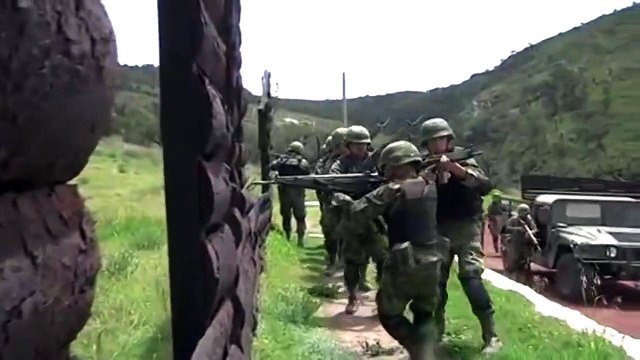 FUERZAS ARMADAS DE MEXICO 2015 (TIERRA,AIRE,MAR)