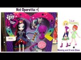 The Doll Hunters in Search of Monster High Frights Camera Action Operetta