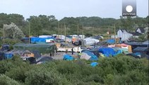 Londres y París multiplican sus esfuerzos para resolver la crisis migratroria en Calais