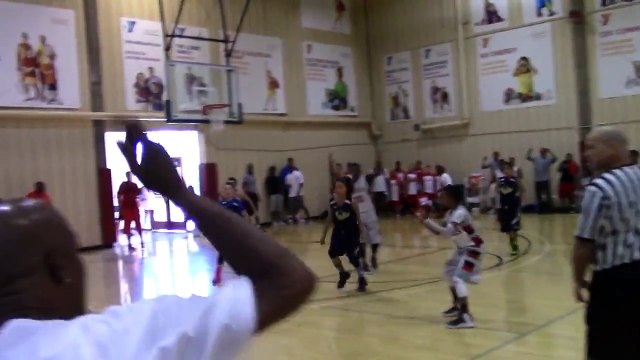 Tournoi U11 : un buzzer beater incroyable dans une 3e prolongation !