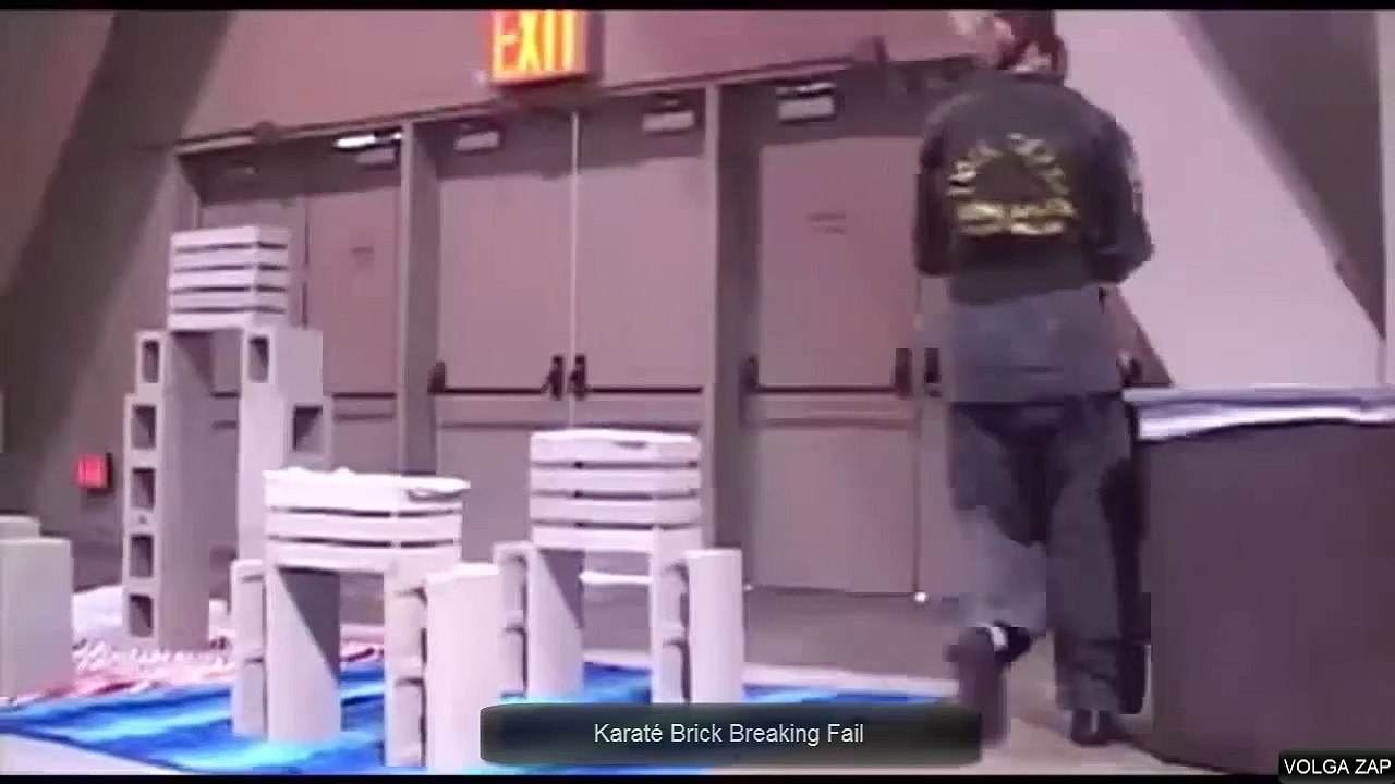 Karaté Brick Breaking Fail