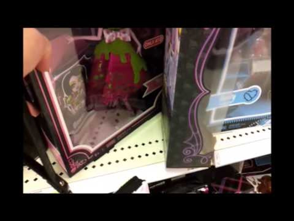 The Doll Hunters Meet the Mocking Babies!