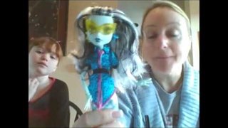 Monster High Frankie Stein Scaris City of Frights Review